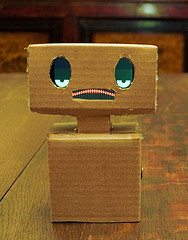 Friendly robot via Flickr user langfordw